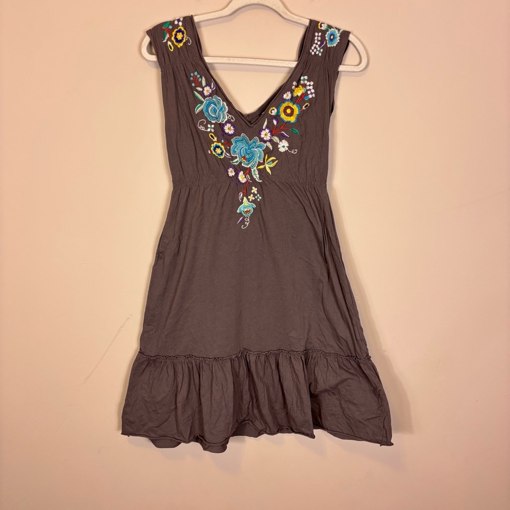 Johnny Was Taupe Embroidered Sleeveless Dress with Floral Design Small